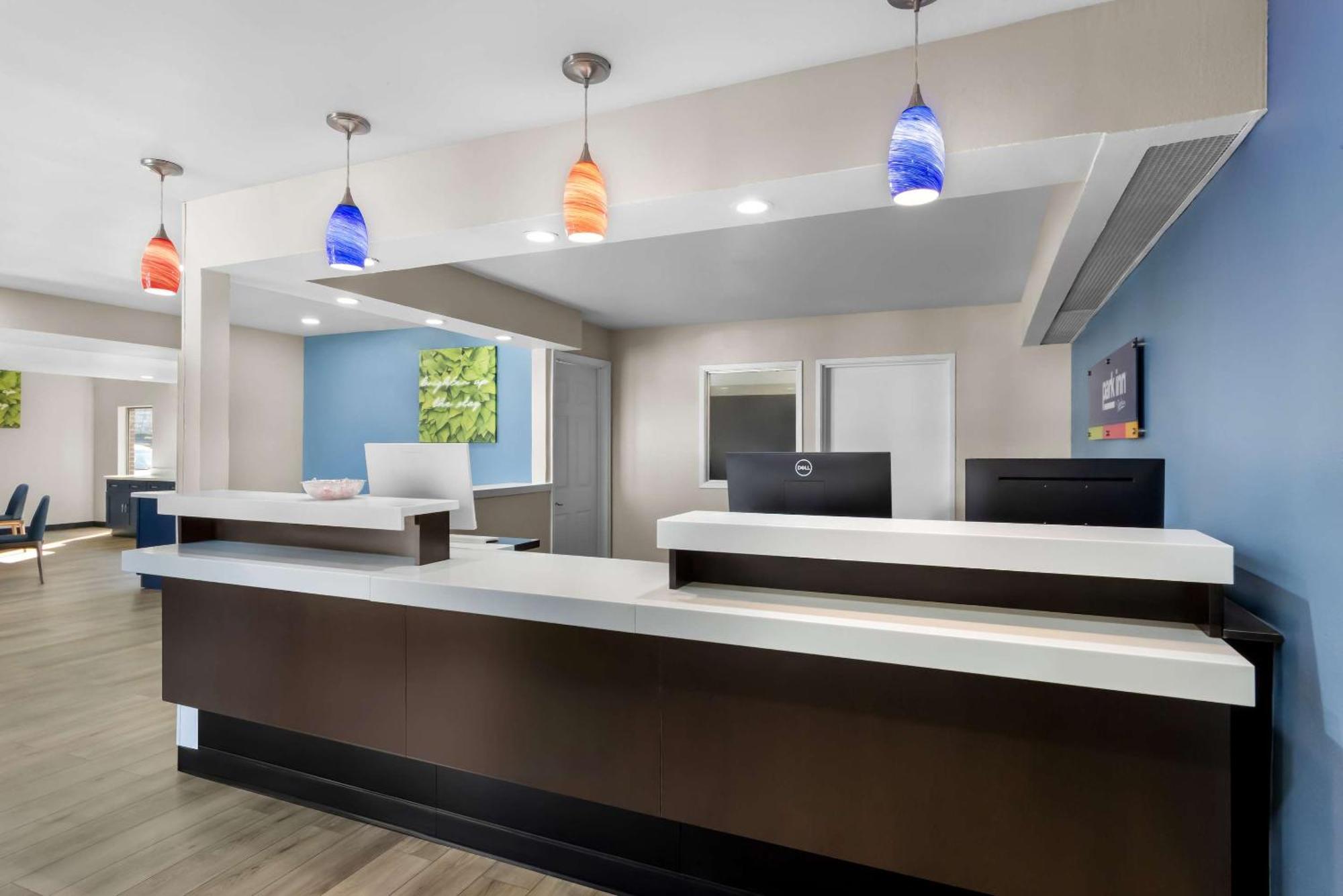 Park Inn By Radisson San Antonio Exterior photo
