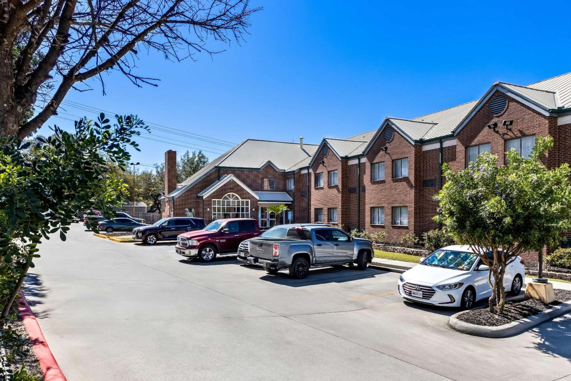 Park Inn By Radisson San Antonio Exterior photo